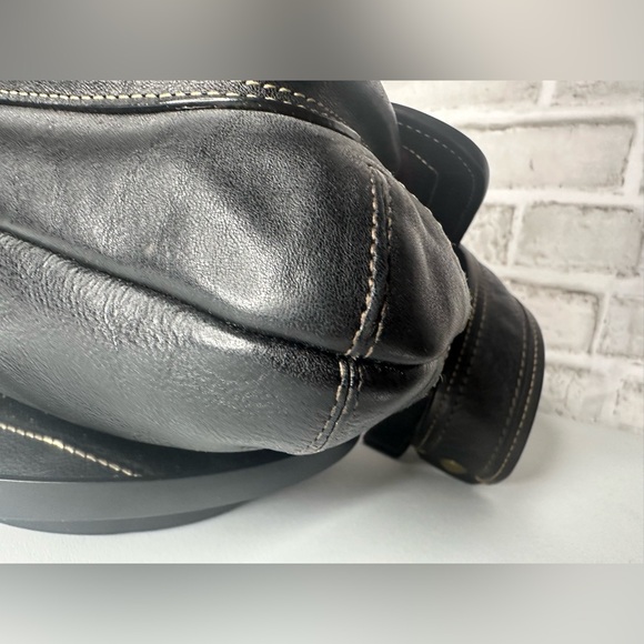 COACH Ali 65TH Anniversary
Vacchetta Leather Shoulder Bag Black 10327 EUC - Picture 11 of 14